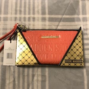 Steve madden zip around wallet wristlet